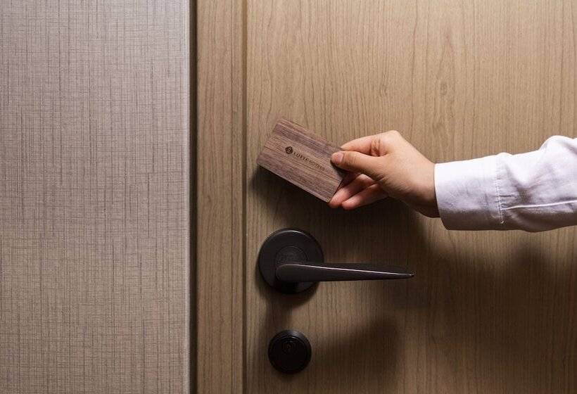 Номер Клуб, Lotte Hotel World