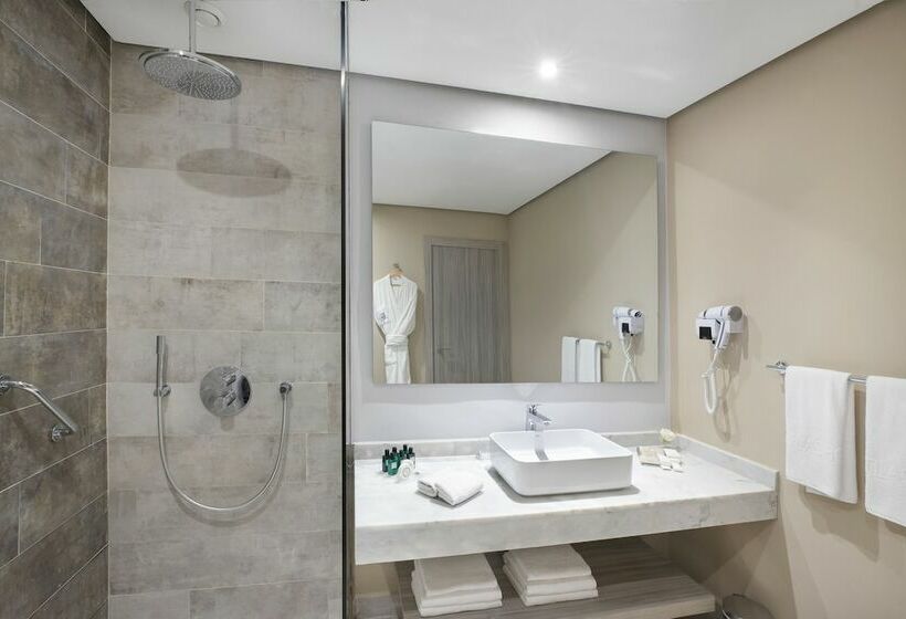 Quarto Superior Vista Piscina, Marina Bay Tanger