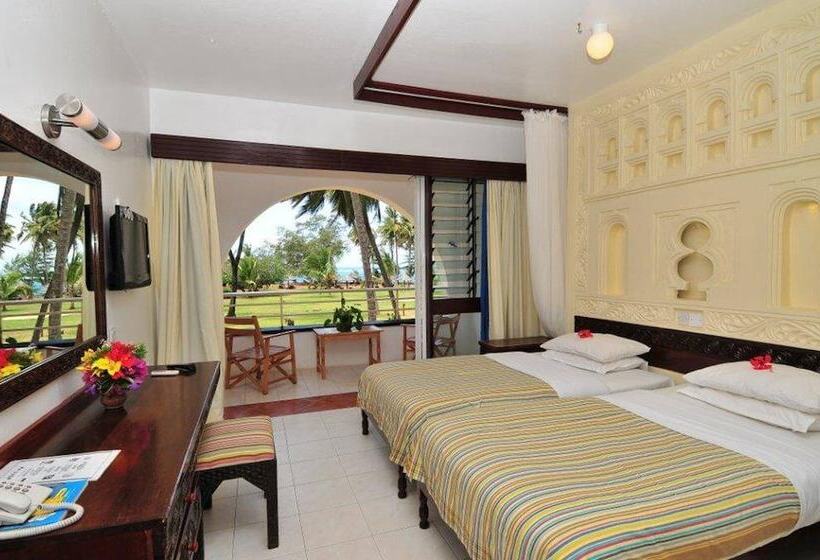 اتاق استاندارد با چشم‌انداز دریا, Reef Hotel Mombasa