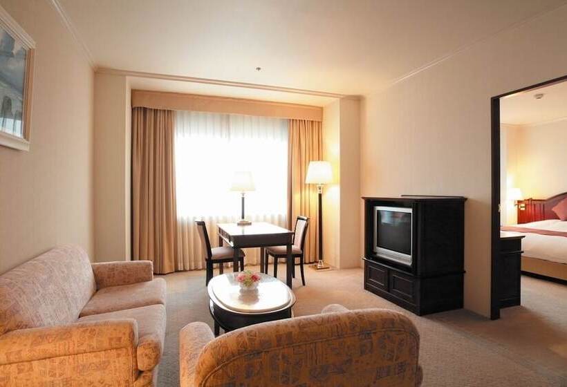 Полулюкс, Loisir Hotel Toyohashi