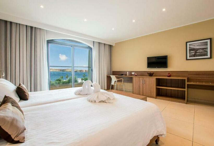 اتاق سوپریور با چشم‌انداز دریا, Doubletree by Hilton Malta