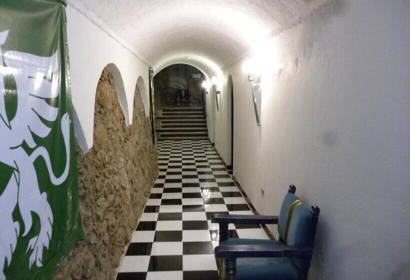اتاق استاندارد با تخت بزرگ, Castillo De Santa Cecilia