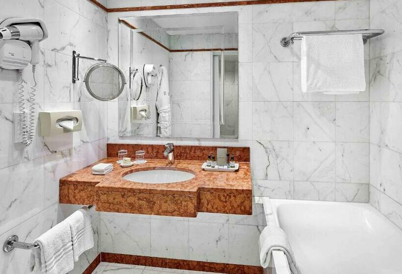 اتاق استاندارد با تخت بزرگ, Fairmont Montecarlo