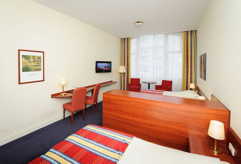 Семейный Номер, Boulevard Hotel Scheveningen
