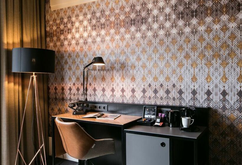 Номер Deluxe с Видом, Clayton Hotel Amsterdam American