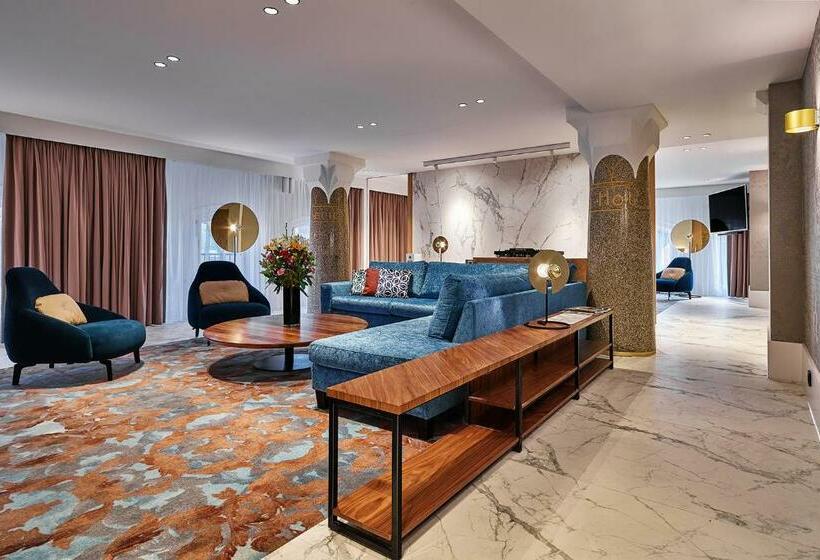 Люкс, Clayton Hotel Amsterdam American