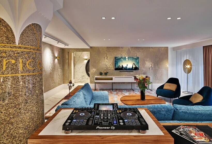 Люкс, Clayton Hotel Amsterdam American