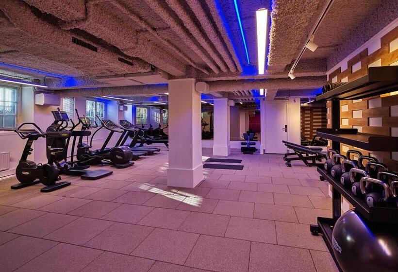 Классический Номер, Clayton Hotel Amsterdam American