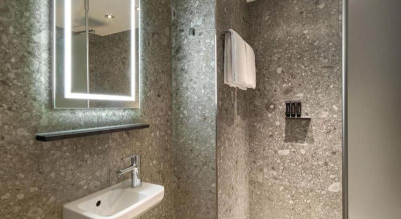 Номер Deluxe с Балконом, Clayton Hotel Amsterdam American