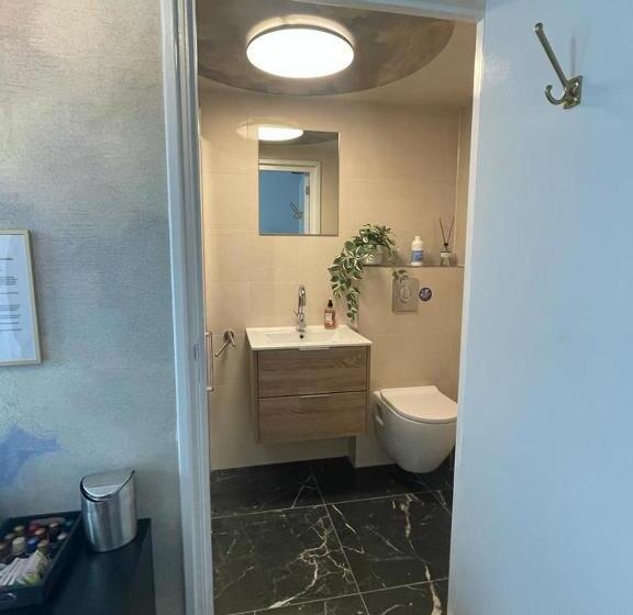 חדר סטנדרט לארבעה, Prinsenhof Amsterdam