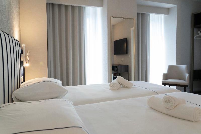Quarto Estandar, M Ar De Ar Auria