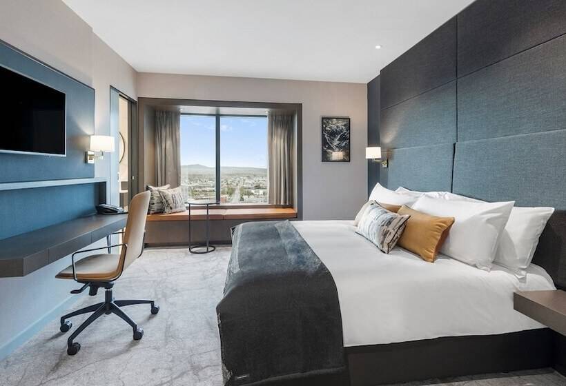 Номер Стандарт Двуспальная Кровать Вид на Город, Crowne Plaza Christchurch, An Ihg