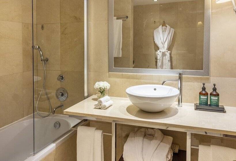 스탠다드 룸 더블 침대 도시 전망, Crowne Plaza Porto, An Ihg