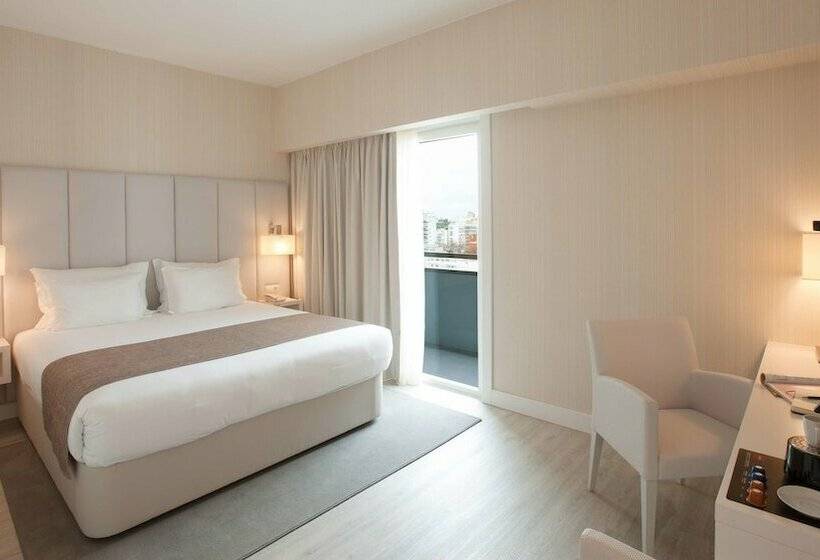 Habitación Premium con Balcón, Lutecia Smart Design