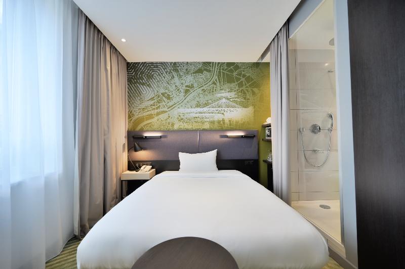 Классический Номер, Mercure Warszawa Grand