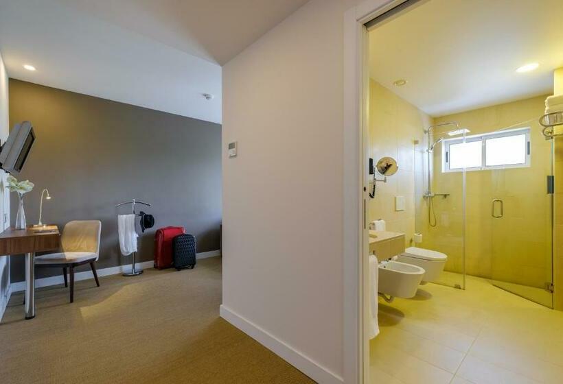 Family Suite, Regina