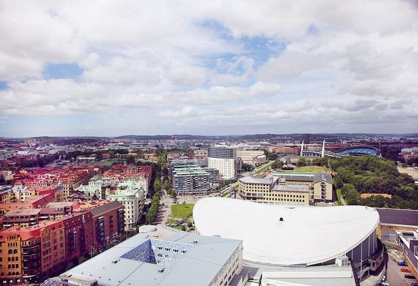 Полулюкс, Gothia Towers & Upper House