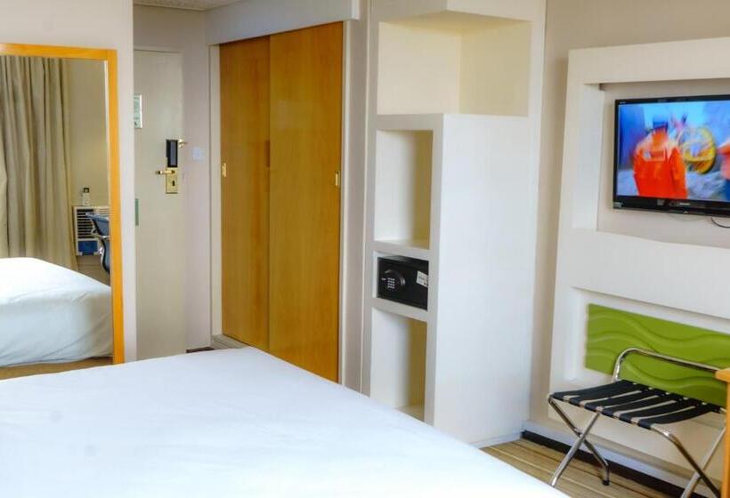 اتاق استاندارد با تخت بزرگ, Holiday Inn   Harare, An Ihg