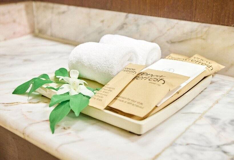 Номер Deluxe Вид на Сад, Pullman Phuket Karon Beach Resort