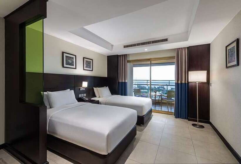 Полулюкс Вид на Море, Pullman Phuket Karon Beach Resort