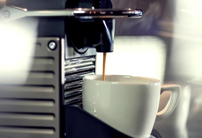Номер Deluxe, The Maslow Hotel, Sandton