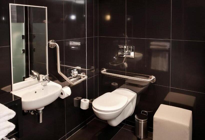 장애인을 위한 스탠다드 룸, The Maslow Hotel, Sandton