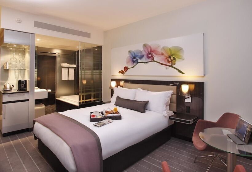 발코니 디럭스 룸, The Maslow Hotel, Sandton