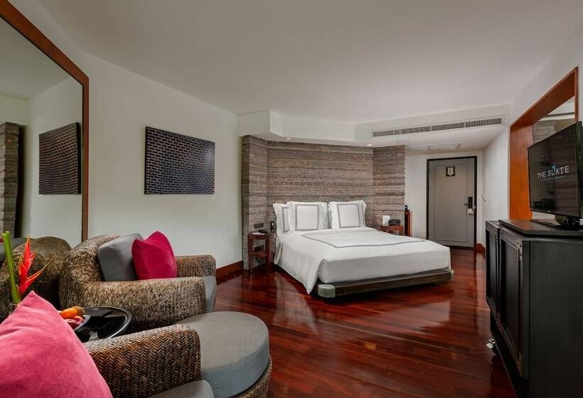 استودیوی استاندارد, The Slate Phuket