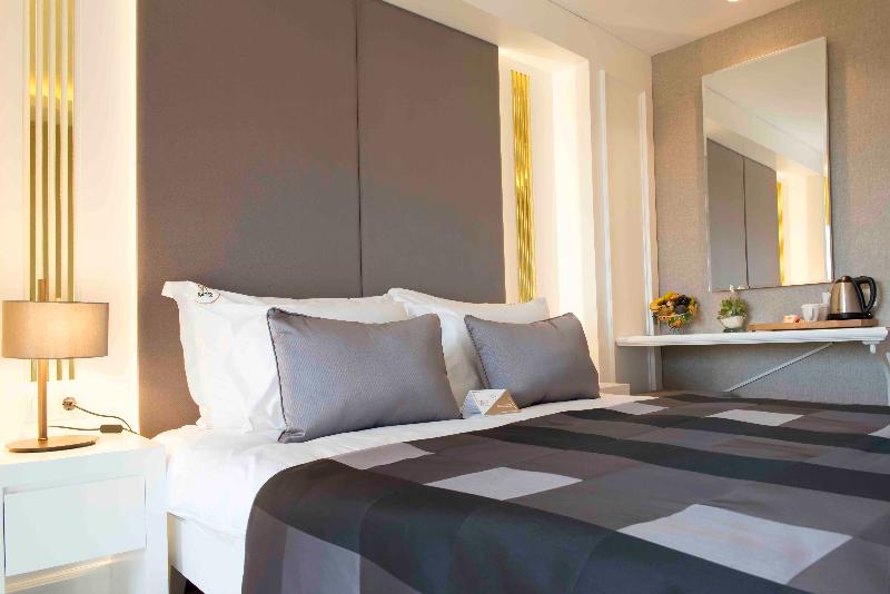 Quarto Deluxe, Tropicana Pattaya