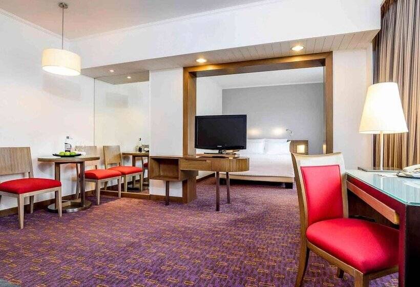 سوییت جونیور, Novotel Bangkok On Siam Square