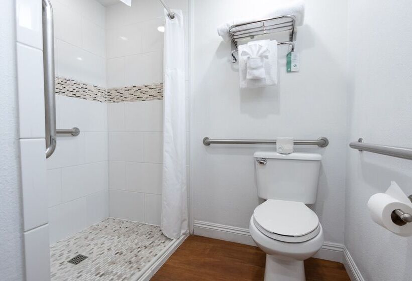 스탠다드 룸 킹사이즈 침대, King Frederik Inn