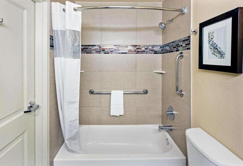 Suite Deluxe Lit King Size, La Quinta Inn By Wyndham Berkeley