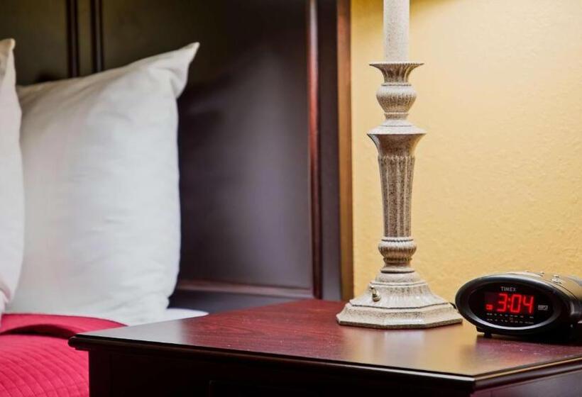 장애인을 위한 스탠다드 룸, Osage Creek Lodge