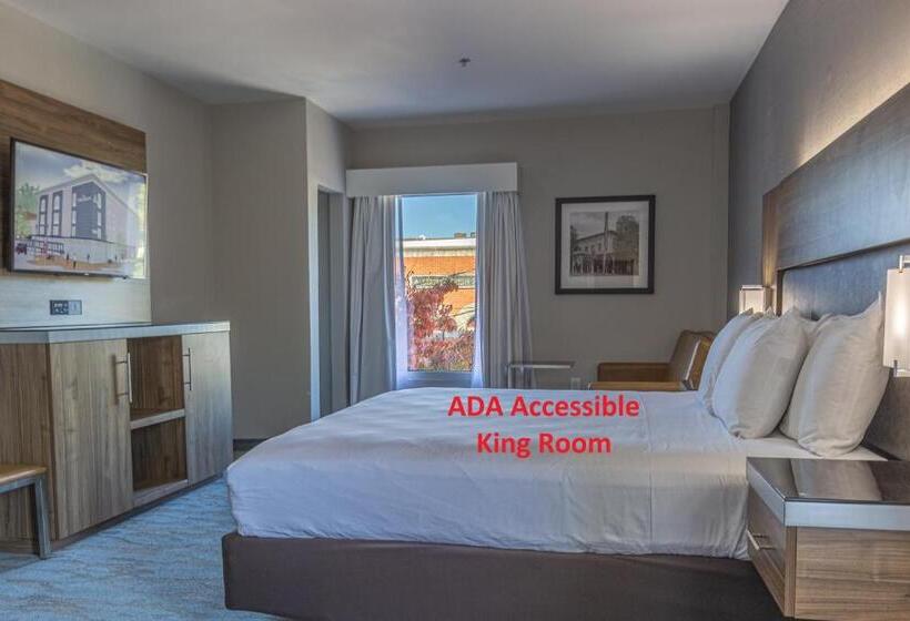 Номер Стандарт Кровать Кинг Адаптированный для Инвалидов, The Penn Stroud, Stroudsburg   Poconos, Ascend Hotel Collection