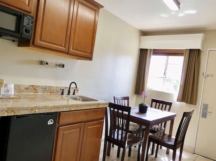 스위트, Best Western Rancho Grande