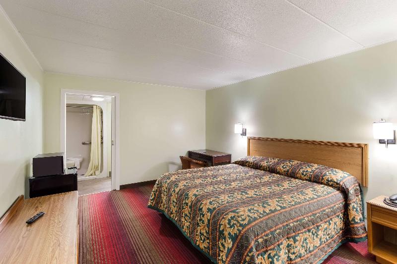 스탠다드 룸 킹사이즈 침대, Rodeway Inn