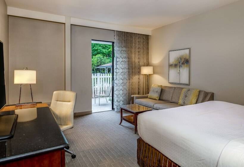디럭스 룸, Sonesta Charlotte Lower South End