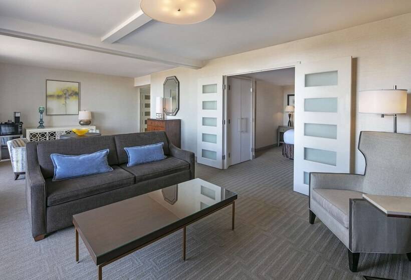 스위트, Sonesta Charlotte Lower South End