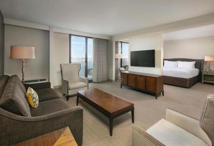 스위트, Sonesta Charlotte Lower South End