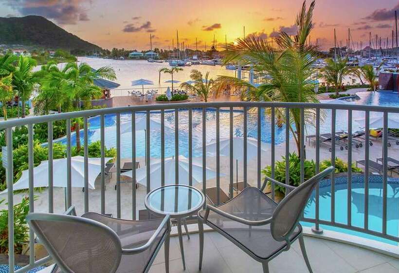 חדר סטנדרט עם מיטת קינג, Waterstone Resort & Marina Boca Raton, Curio Collection By Hilton
