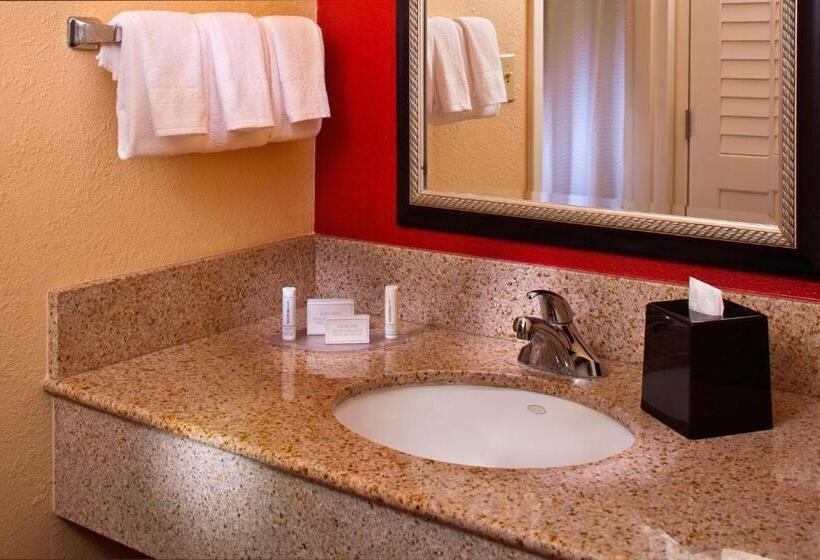 스위트 킹사이즈 침대, Courtyard Melbourne West