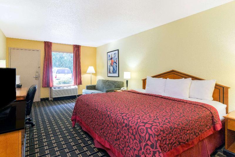 스탠다드 룸 킹사이즈 침대, Days Inn By Wyndham Savannah Airport