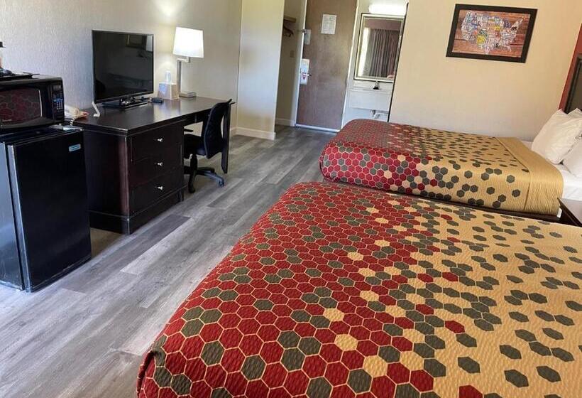 Номер Стандарт 2 Двуспальные Кровати, Econo Lodge   Perry National Fair Ground Area