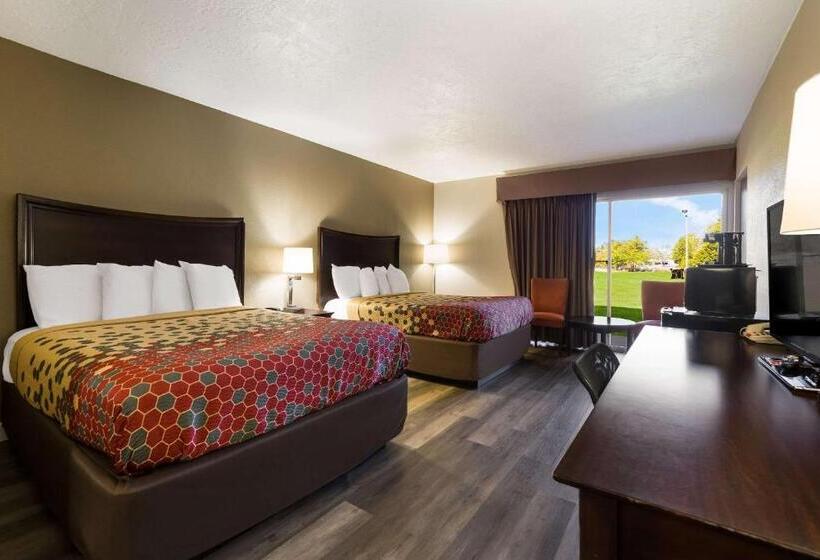 Номер Стандарт 2 Двуспальные Кровати, Econo Lodge   Perry National Fair Ground Area