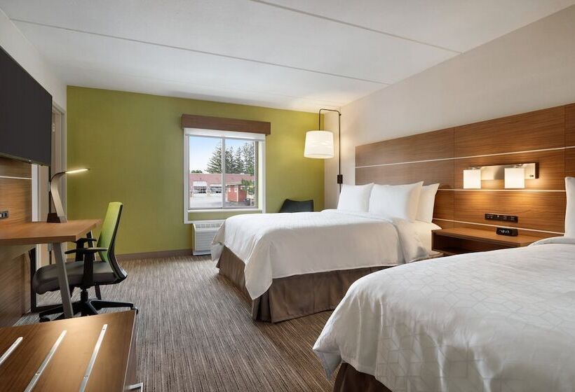 带2个双人床的标准工作室, Holiday Inn Express   Plattsburgh, An Ihg