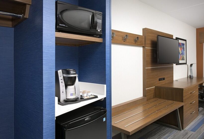 스탠다드 룸, Holiday Inn Express & Suites College Park   University Area, An Ihg