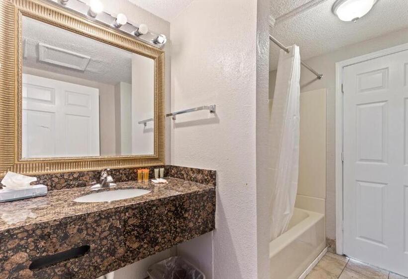 2 Bedrooms Suite Sea View, Ocean Crest Inn And Suites