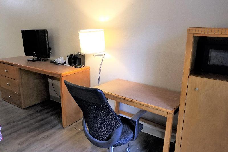Номер Deluxe, Red Roof Inn Dahlgren  Naval Base