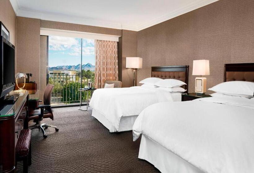 Номер Клуб, Sheraton Crescent