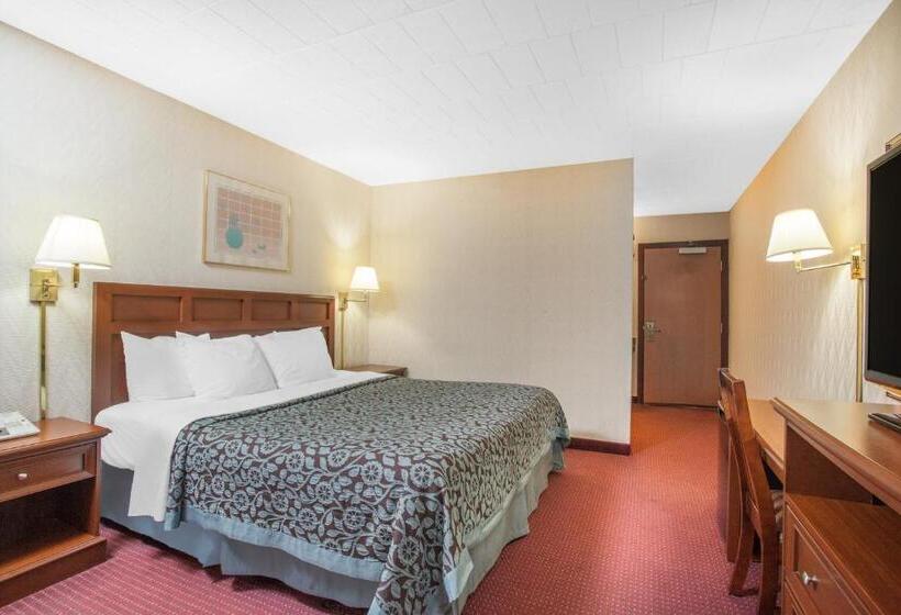 Номер Стандарт Кровать Кинг Адаптированный для Инвалидов, Days Inn By Wyndham Liberty